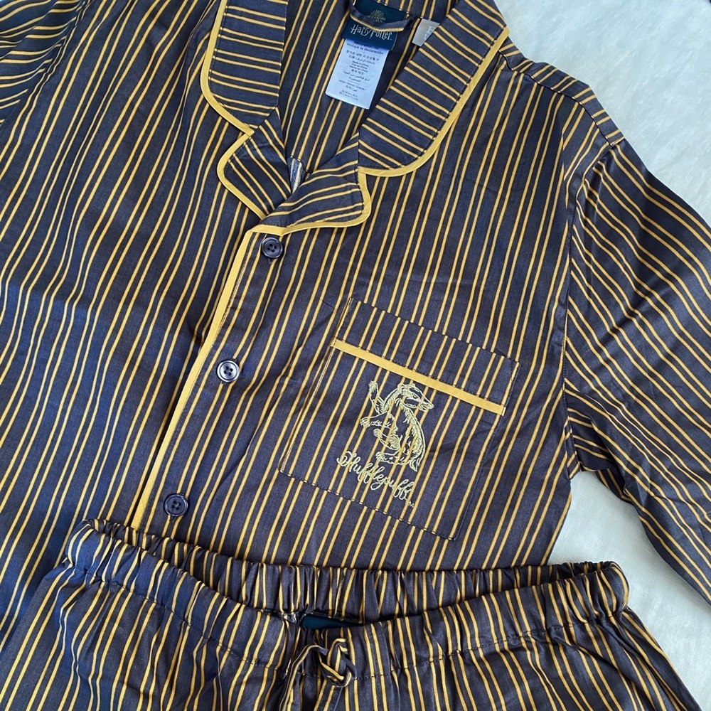 PB Teen Harry Potter Hufflepuff Long Sleeve/Pants Pajamas (Never Been Worn)